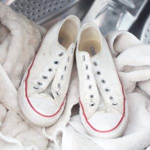 how to wash white converse in the washer